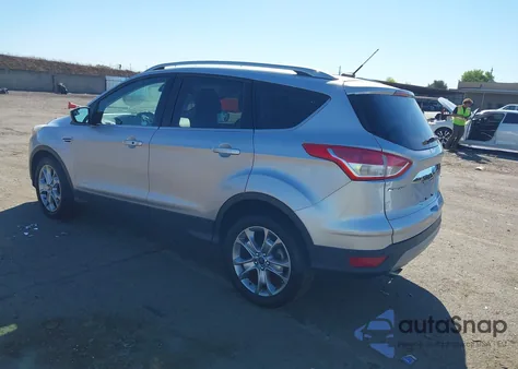 2016 Ford Escape Titanium из США, поврежденный, VIN 1FMCU0JX0GUC80790